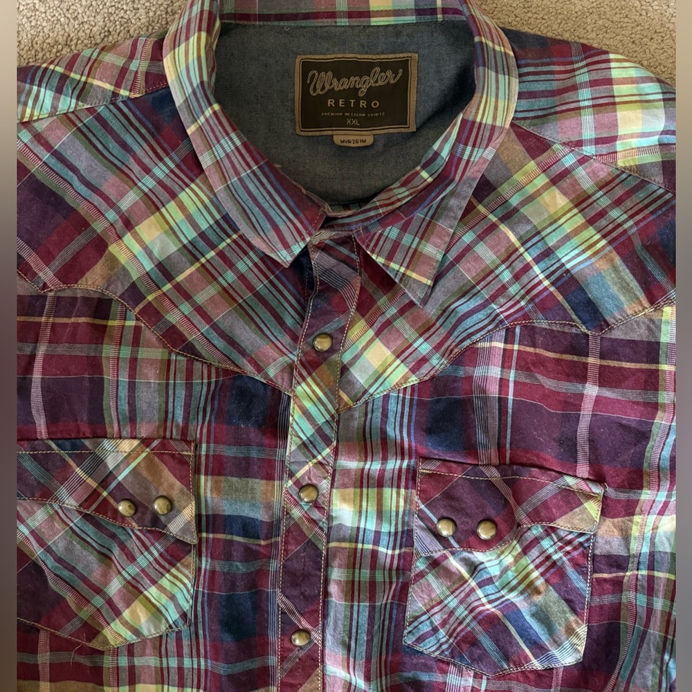 Wrangler Men's Multicolor Plaid Button Down Shirt